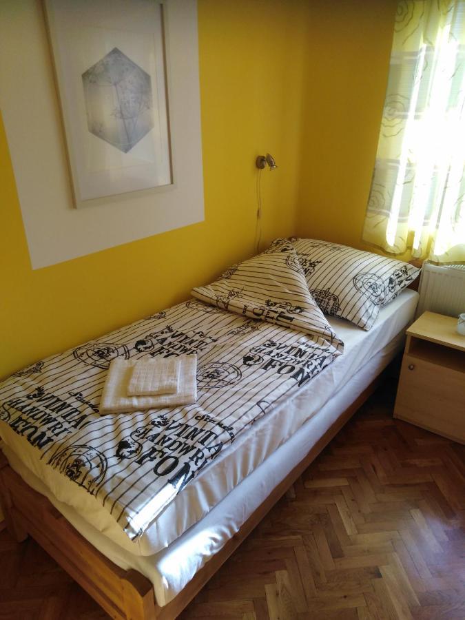 Arinza Apartman Vendeghaz Мезйокйовешд Екстер'єр фото