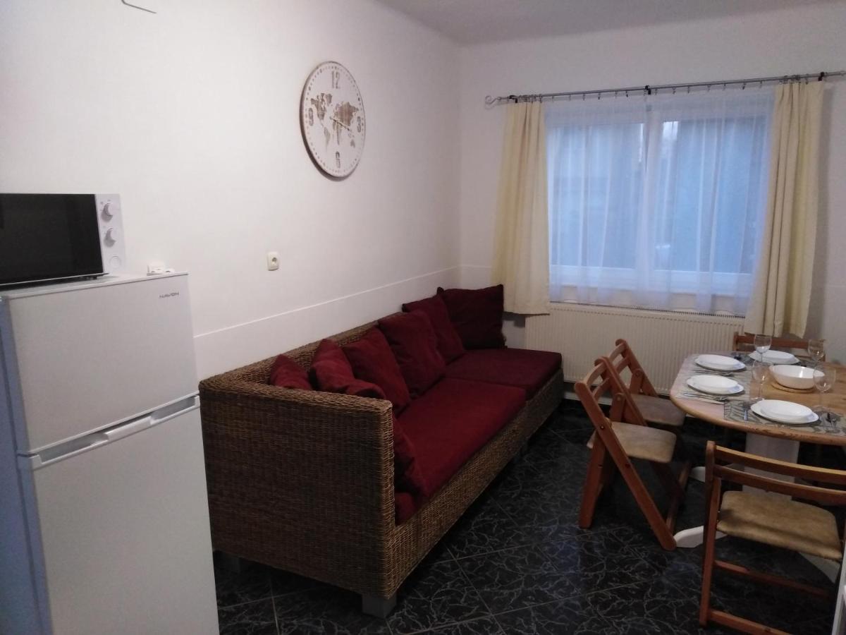 Arinza Apartman Vendeghaz Мезйокйовешд Екстер'єр фото