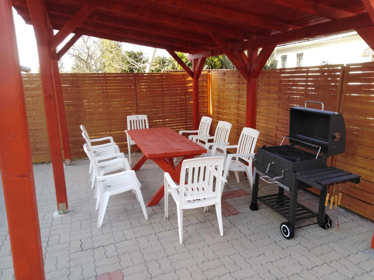 Arinza Apartman Vendeghaz Мезйокйовешд Екстер'єр фото