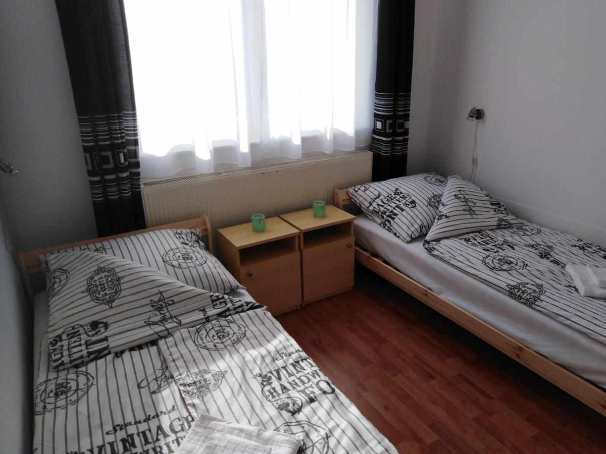 Arinza Apartman Vendeghaz Мезйокйовешд Екстер'єр фото