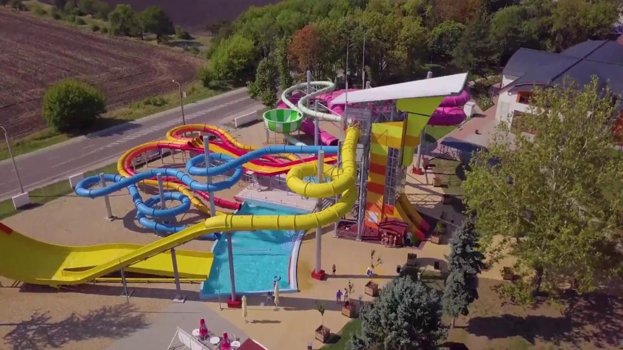 Arinza Apartman Vendeghaz Мезйокйовешд Екстер'єр фото