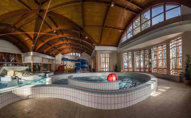 Arinza Apartman Vendeghaz Мезйокйовешд Екстер'єр фото